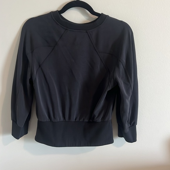 LULULEMON ATHLEISURE TOP - Picture 2 of 4